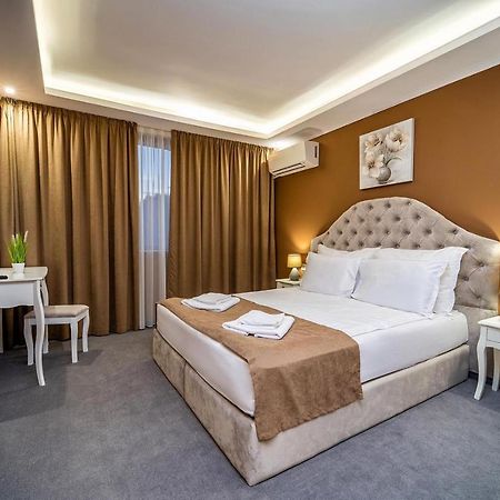 Hotel Rivera ดอบริช ภายนอก รูปภาพ